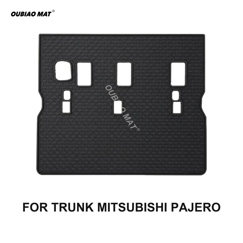 MITSUBISHI PAJERO Trunk Mat